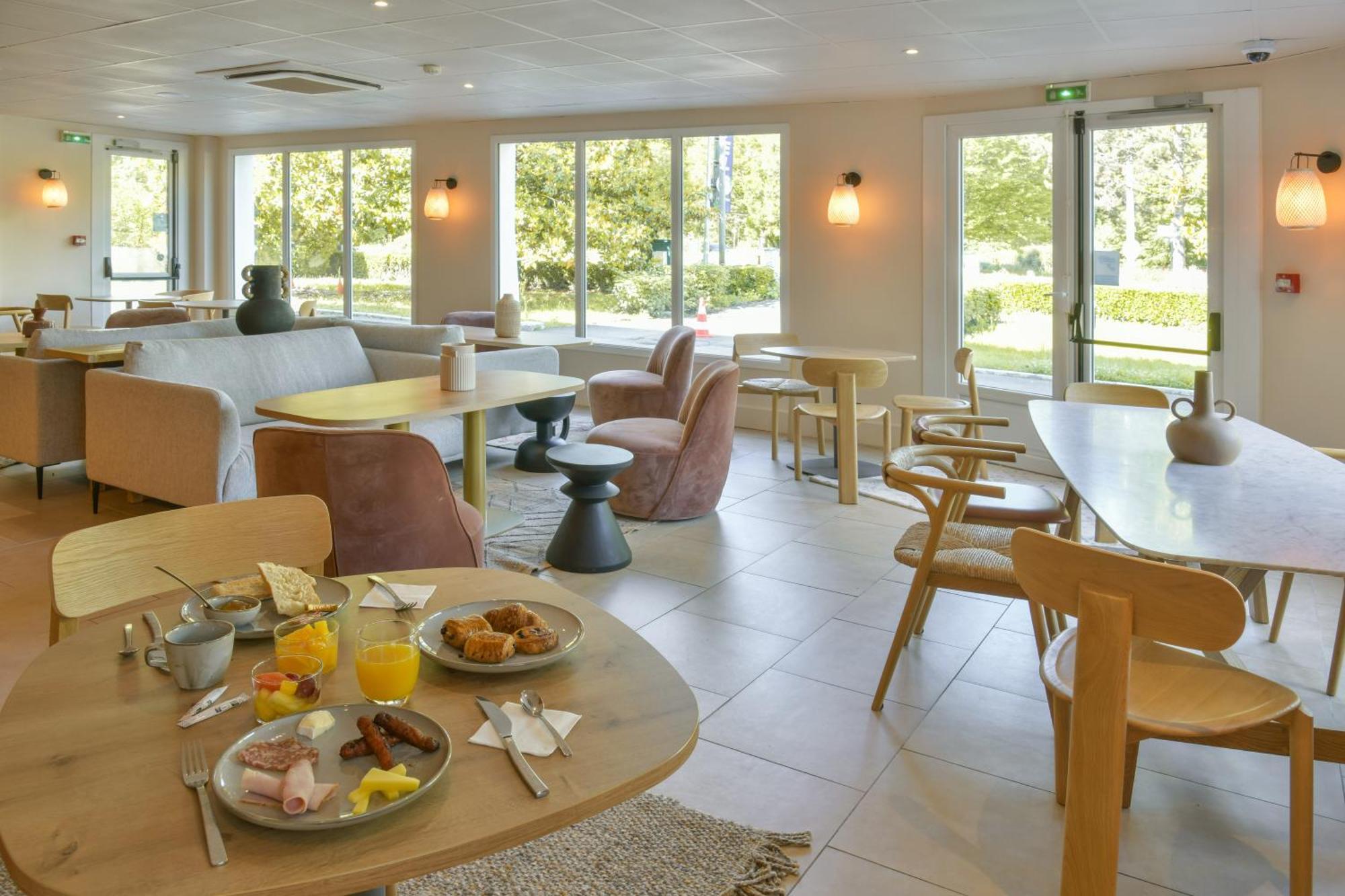 Bhoma Bourges - Hotel & Restaurant Exterior photo